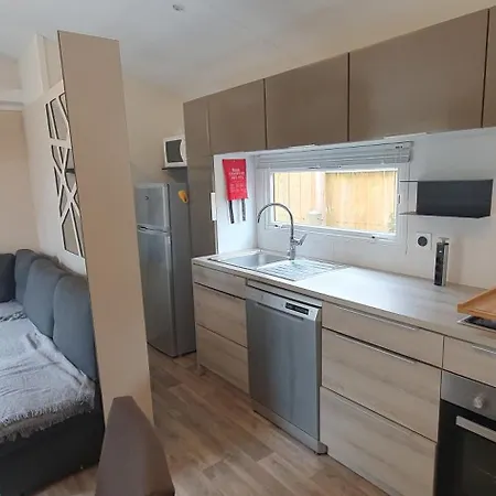 Mh 131 Bois Dormant Fond D'impasse, 6 Personnes Campsite Saint-Jean-de-Monts